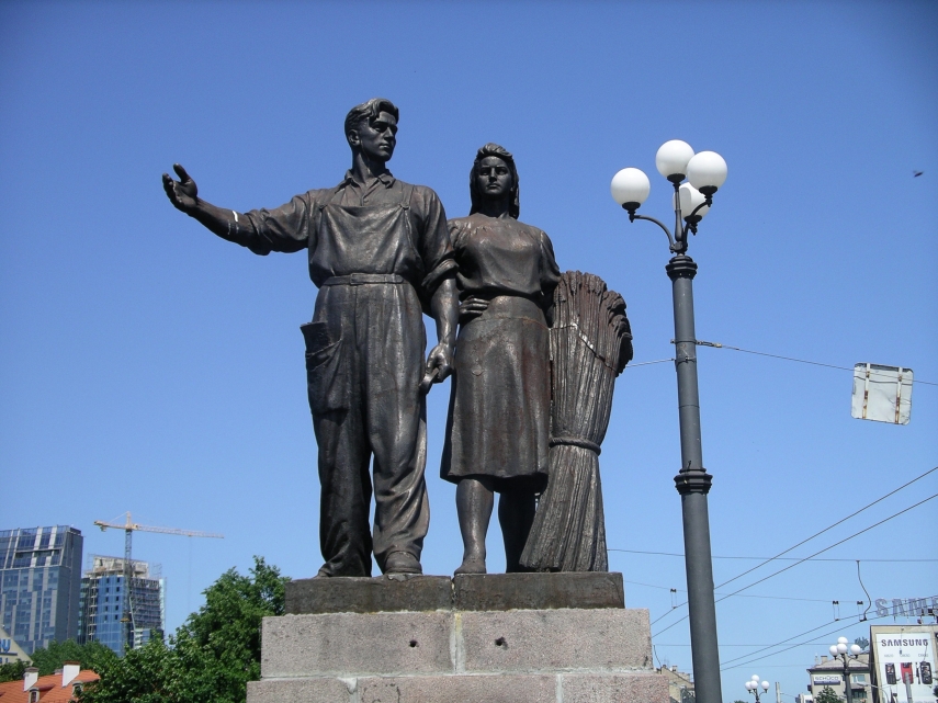Soviet-era statues on The Green Bridge in Vilnius's centre [Image: