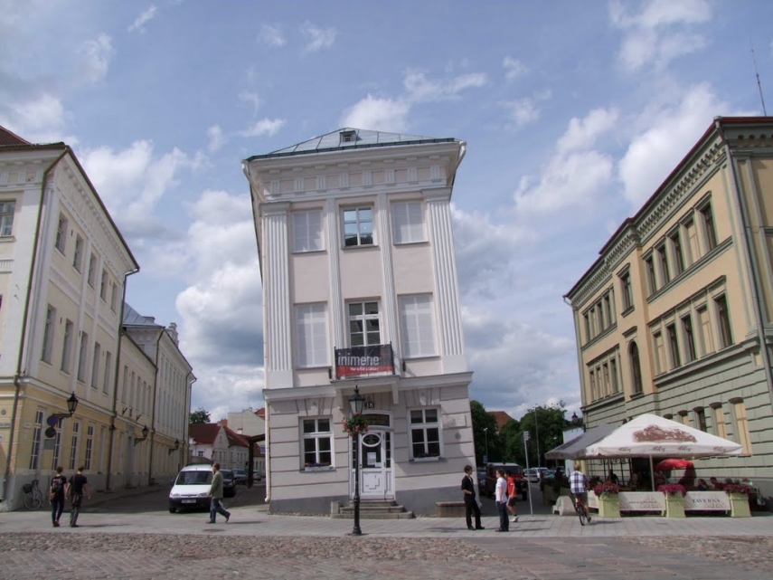 Tartu Art Museum, where the controversial works were exhibited [Image: Panoramio]