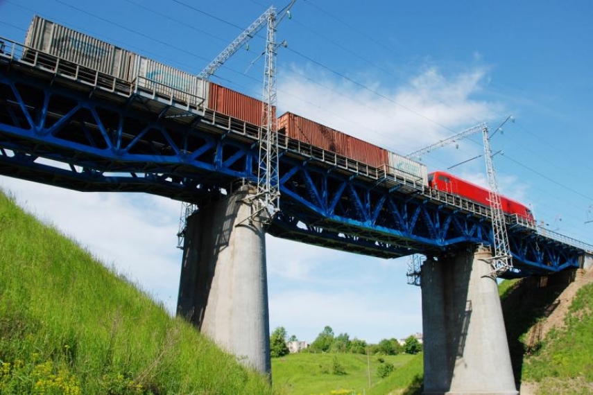 The Saule train, which links western Europe and China via Lithuania [Image: jura24.lt]