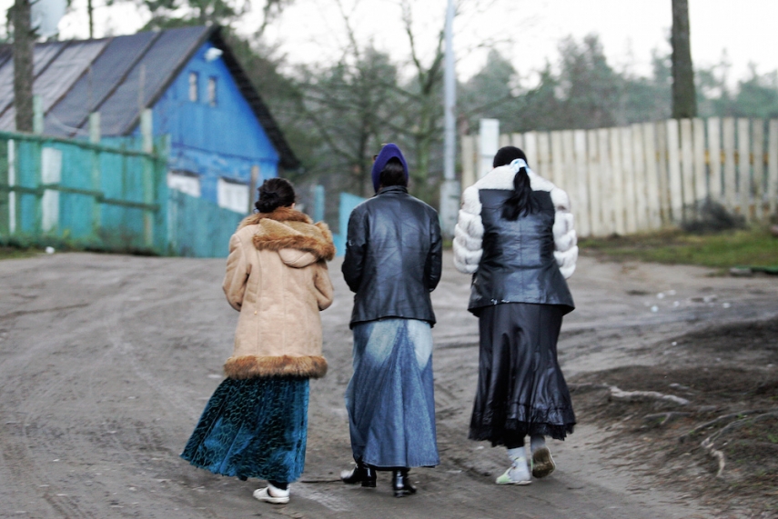 Members of Lithuania's Roma community [Image: Kauno Diena]
