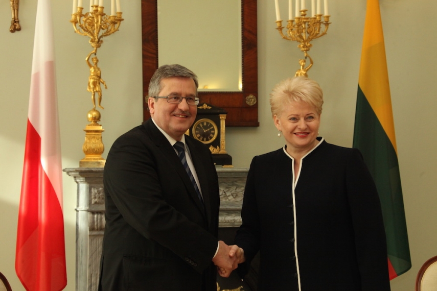 Komorowski and Lithuanian president Dalia Grybauskaite [Image: LRP.lt]