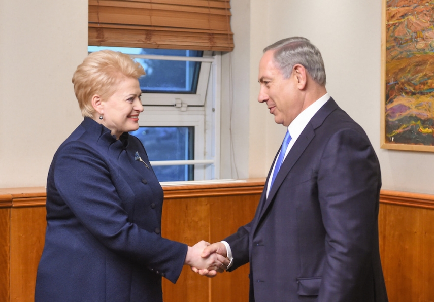 Grybauskaite (left) with Netanyahu (right) [Image: LRP.lt/Robertas Dačkus]