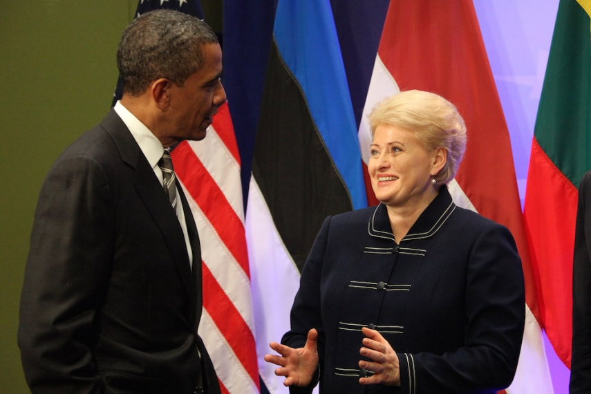 Obama (left) meets Grybauskaite (right) [Image: LRP.lt]