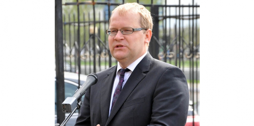 Urmas Paet [Estonian Foreign Ministry]