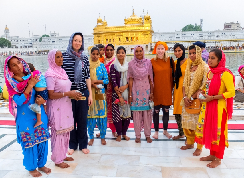 Photo: With Indian Sikh religion ladies in Golden Temple, Amritsar, India