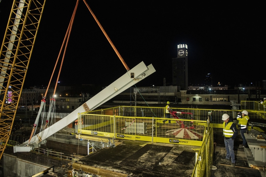 New milestone reached in Rail Baltica Riga Central Hub construction: arch installation begins