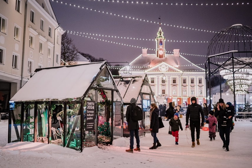 Photo: Christmas city in Tartu townhall square (by Mana Kaasik)