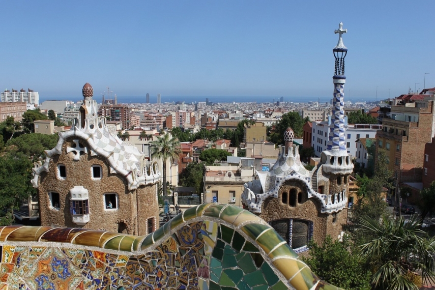 Explore the Top Attractions in Barcelona – A Visitor's Guide