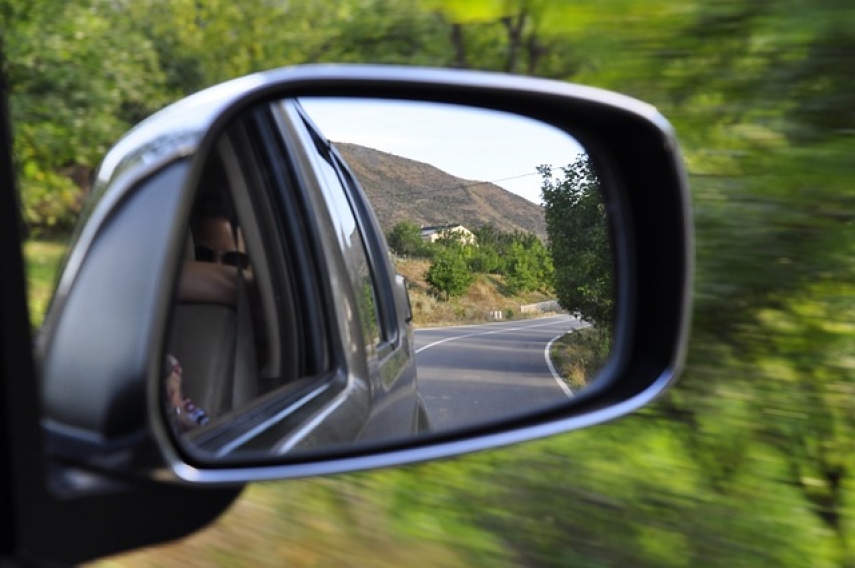 Road Trip Thrift: 5 Essential Tips for Budget-Friendly Car Hire