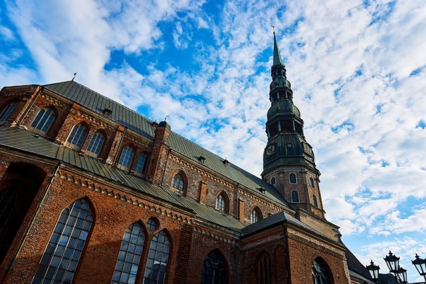 Storm has damaged roof of Dome cathedral in Riga