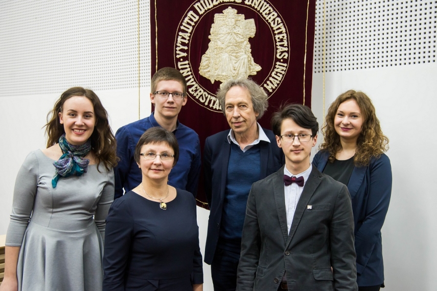 Photo: French philosopher Pascal Bruckner (in the center) with VMU students (by Jonas Petronis)