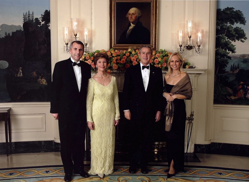 Photo: V. Usackas, Ambassador to the United States and Mexico (2001–2006). his wife Loreta with former US President George W. Bush and his wife Laura