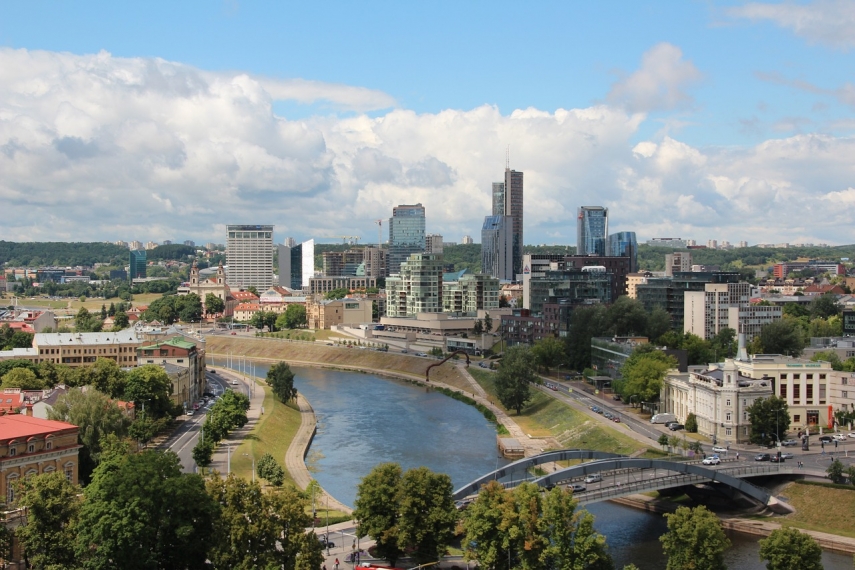 Affordability, transparency, and electric vehicles define the Baltic used car market