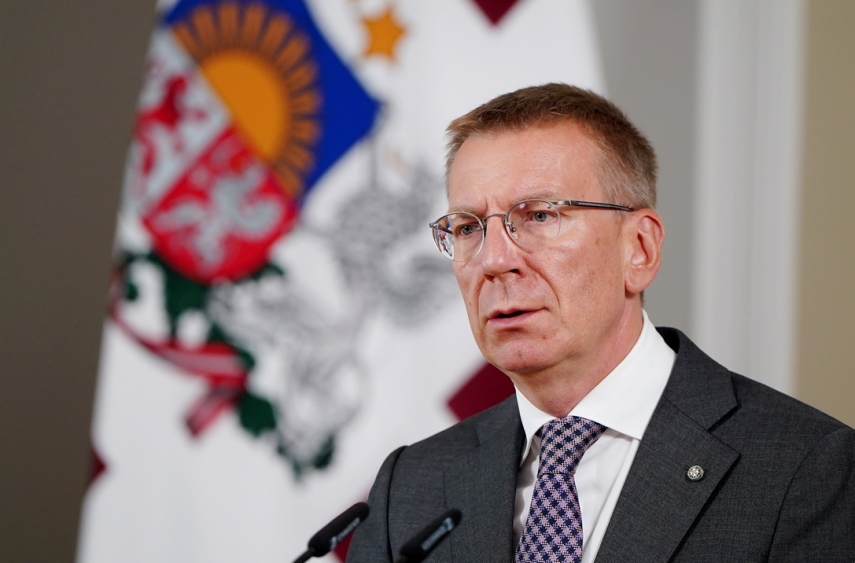 President sees positive aspects in Alaska talks, but evidence of real progress towards peace remains to be seen