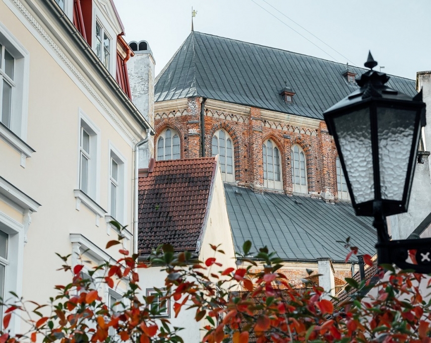 Photo: Konventa Seta Hotel yard