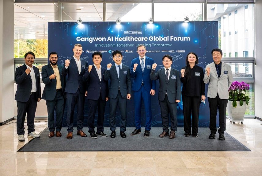 Photo: Janne Pullat, Head of the Health Data Unit at Metrosert, Tanel Sepp, Ambassador of Estonia to South Korea, and Rainis Kolga, Head of Innovation at the University of Tartu, with the Gangwon delegation at the 2025 Health Technology Forum in South Korea