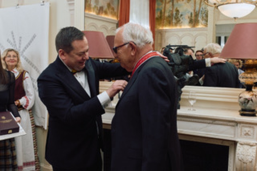 Lithuania Honors Prof. Franco Borruto with the 'Star of Lithuanian Diplomacy'. Recognition for decades of scientific cooperation and cultural dialogue between Monaco and the Baltic region.