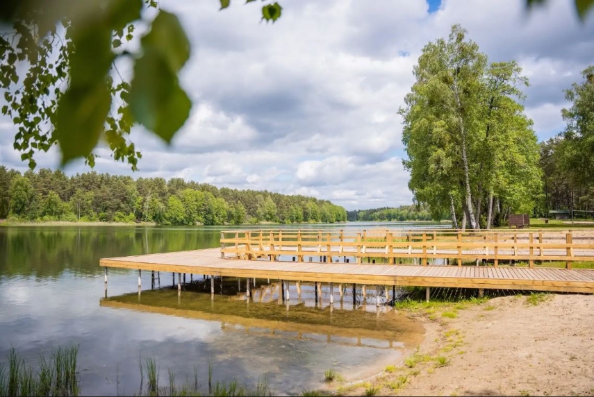 Photo: Comfortable beaches have been developed along the shores of Druskininkai's lakes, offering popular spots for relaxation and recreation