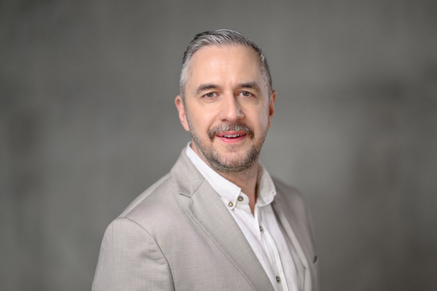 AI Is Entering Organisations from the Bottom Up