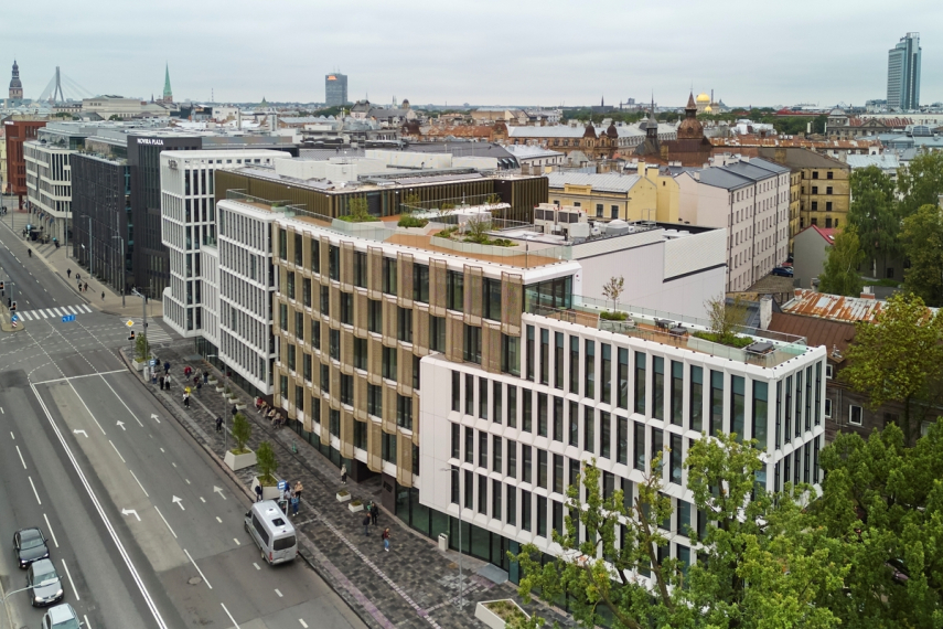SATEKLES BIZNESA CENTRS