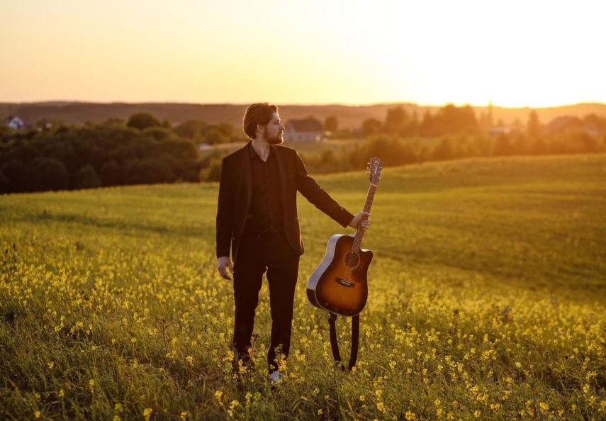 'Leaves in the Wind': a song from a world where only sound remained - The Baltic Times